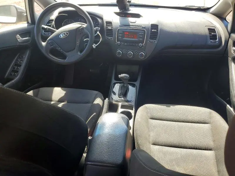 2017 KIA FORTE LX  