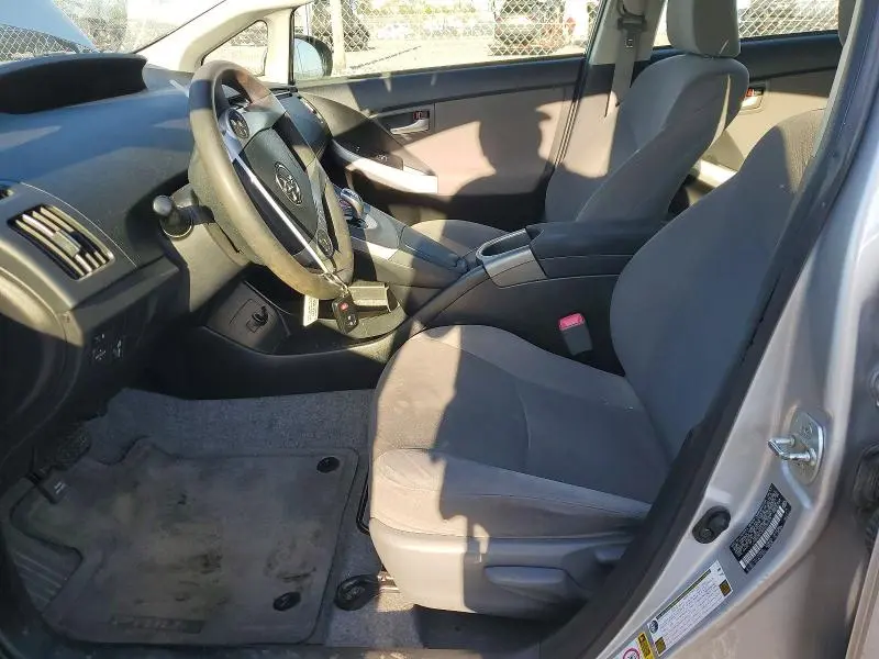 2013 TOYOTA PRIUS TWO  
