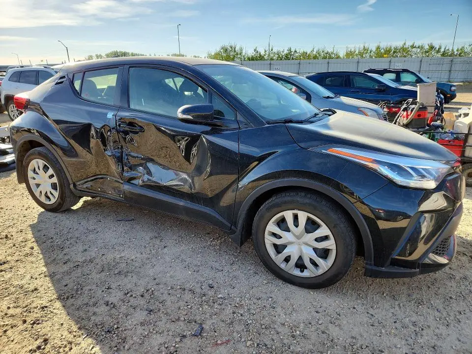 2021 TOYOTA C-HR XLE  
