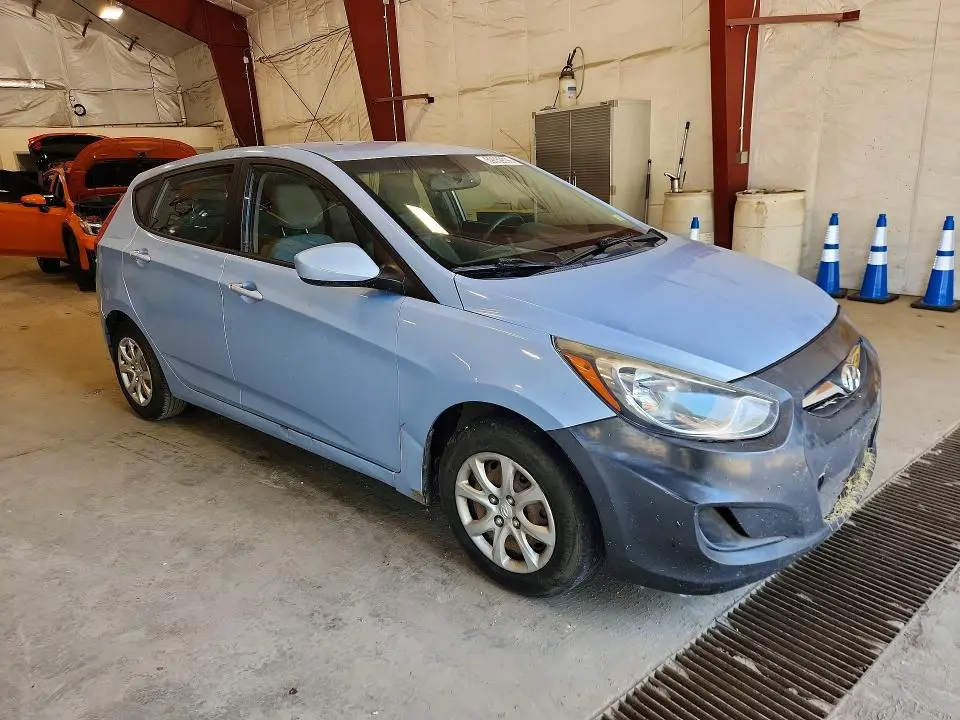 2013 HYUNDAI ACCENT GS  