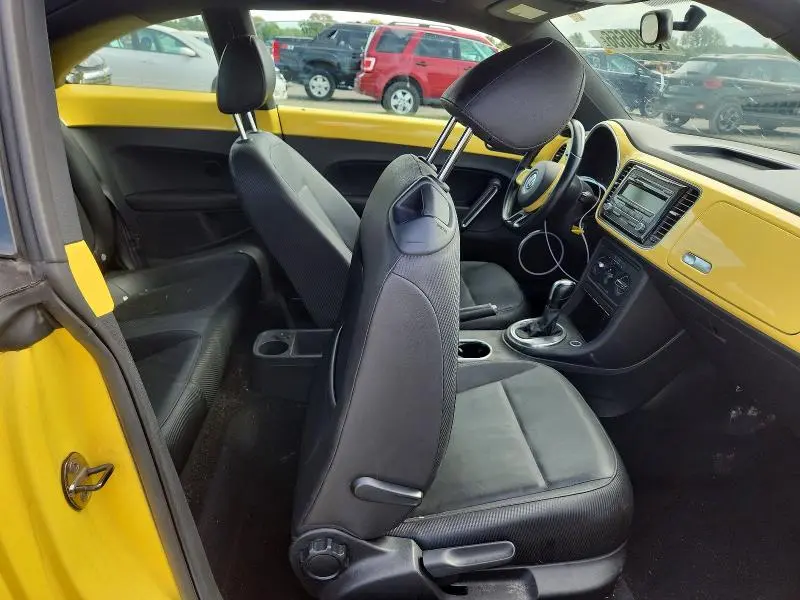 2012 VOLKSWAGEN BEETLE   