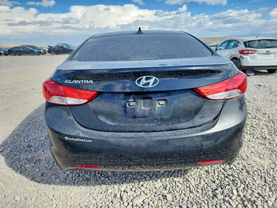 2013 HYUNDAI ELANTRA GLS  