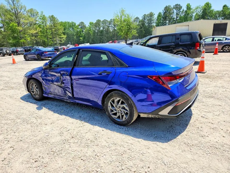 2024 HYUNDAI ELANTRA SEL  