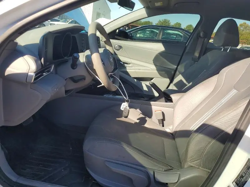 2022 HYUNDAI ELANTRA SEL  