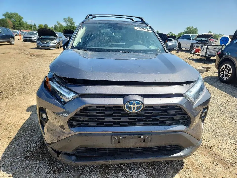 2022 TOYOTA RAV4 XLE PREMIUM  