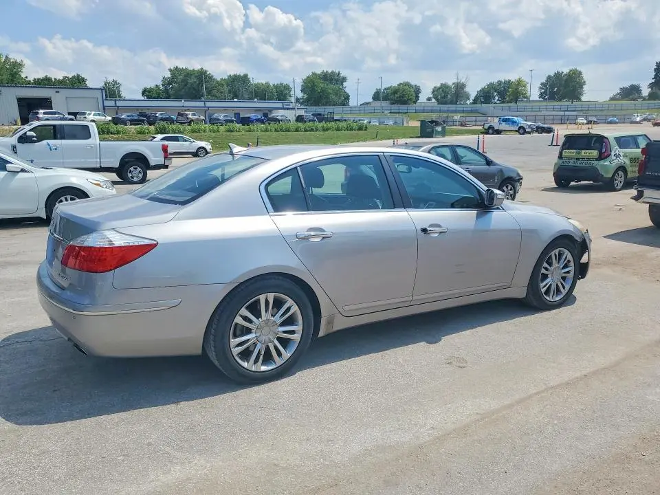 2010 HYUNDAI GENESIS 3.8L  