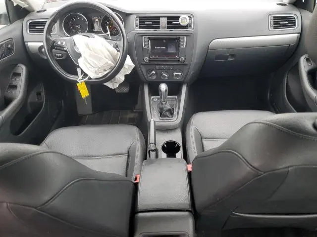 2017 VOLKSWAGEN JETTA SE  