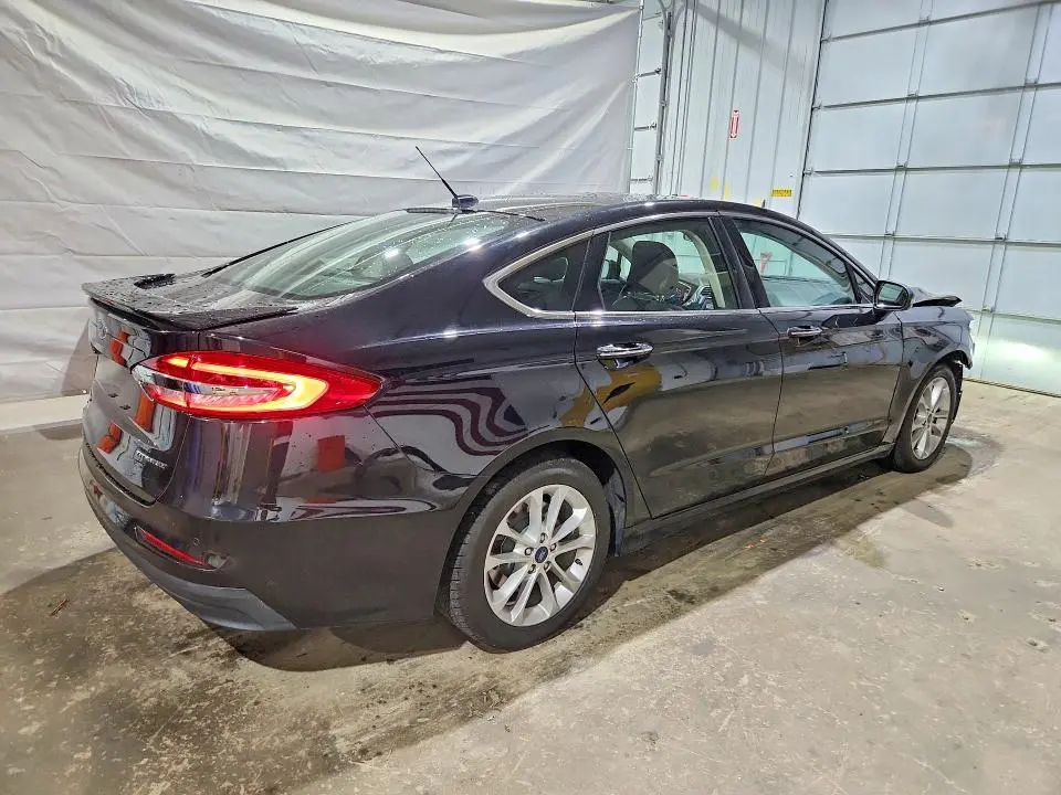 2019 FORD FUSION TITANIUM  