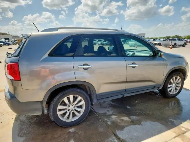 2011 KIA SORENTO BASE  