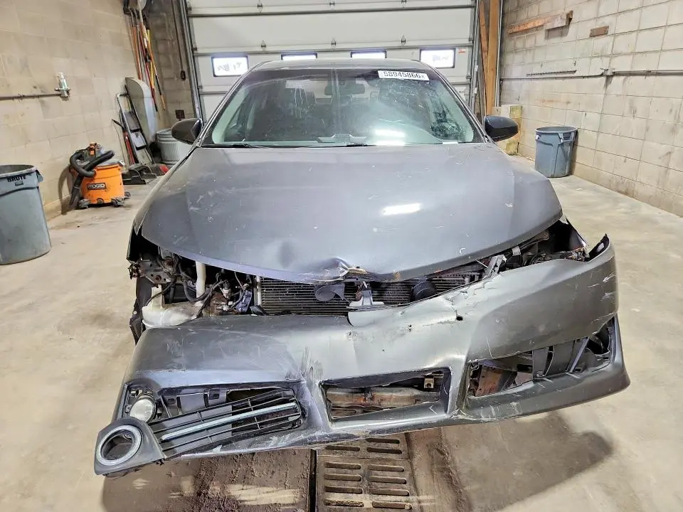 2013 TOYOTA CAMRY SE  