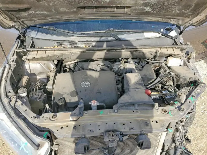 2019 TOYOTA HIGHLANDER   