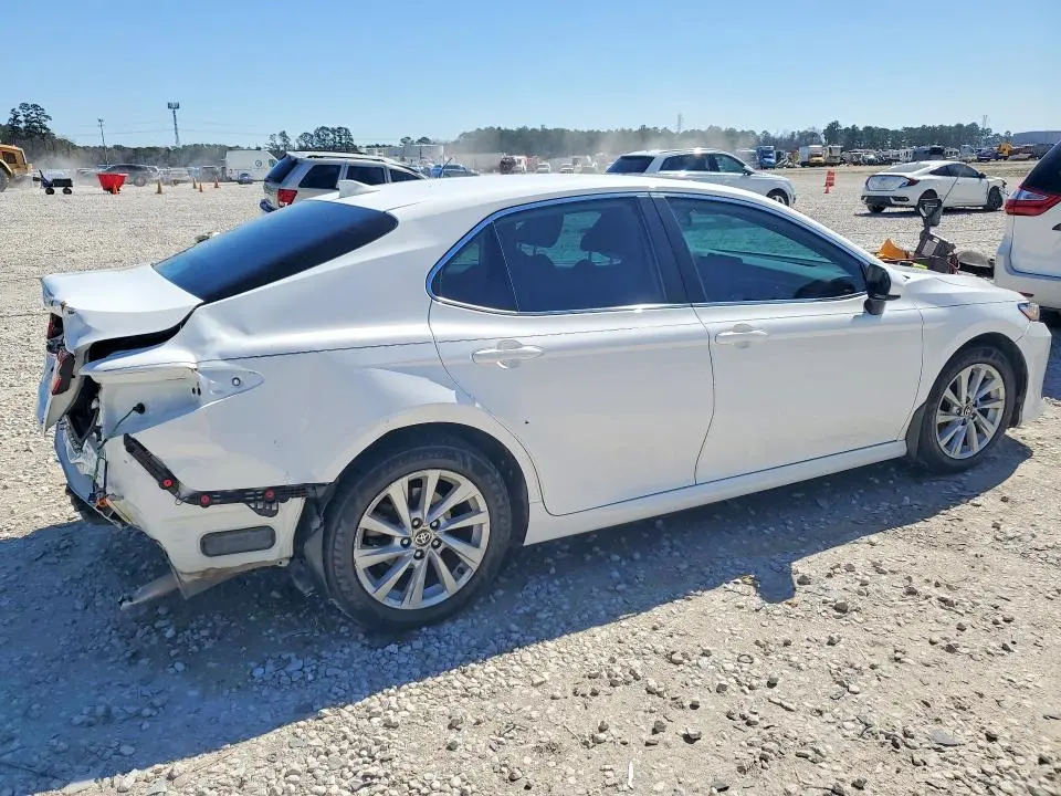 2021 TOYOTA CAMRY LE  
