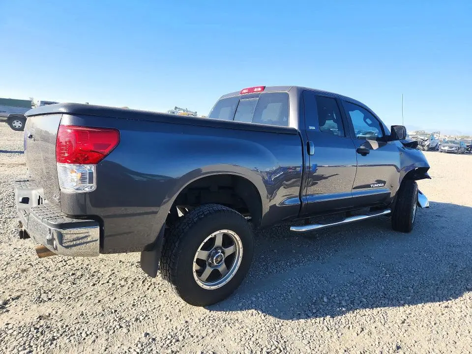 2011 TOYOTA TUNDRA DOUBLE CAB SR5  