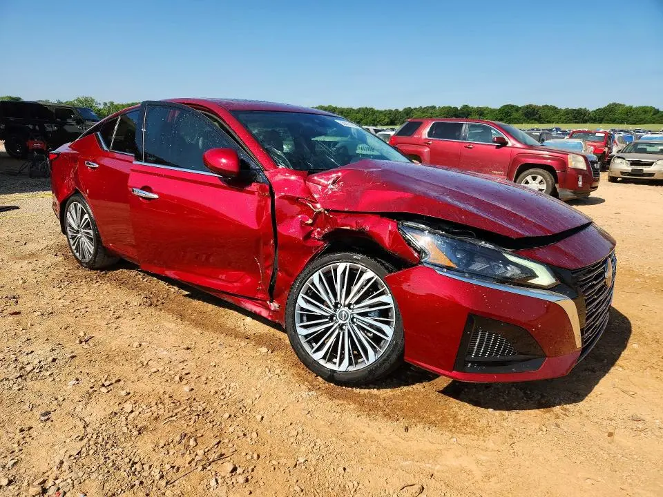 2023 NISSAN ALTIMA SL  