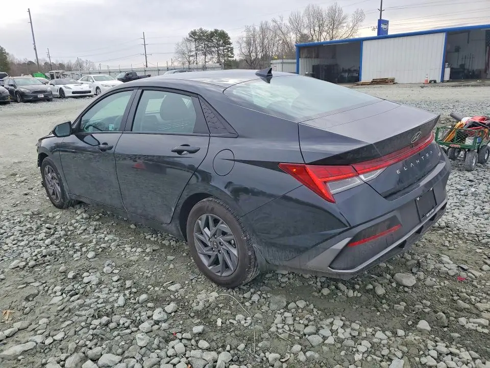 2025 HYUNDAI ELANTRA BLUE  