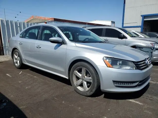 2012 VOLKSWAGEN PASSAT SE  