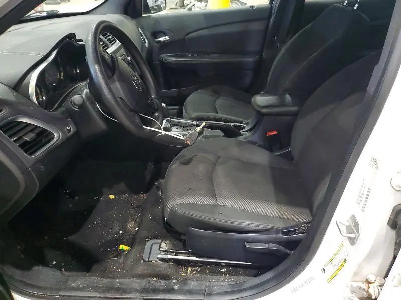 2013 DODGE AVENGER SE  