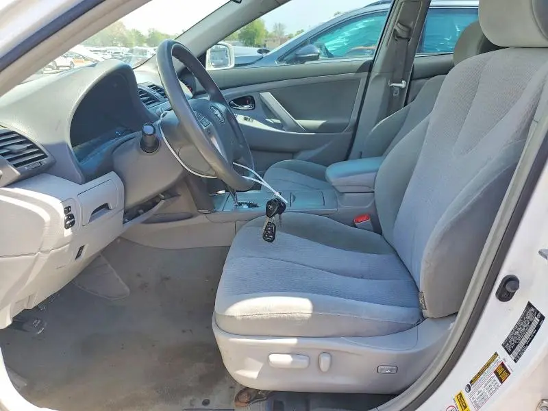 2011 TOYOTA CAMRY LE  
