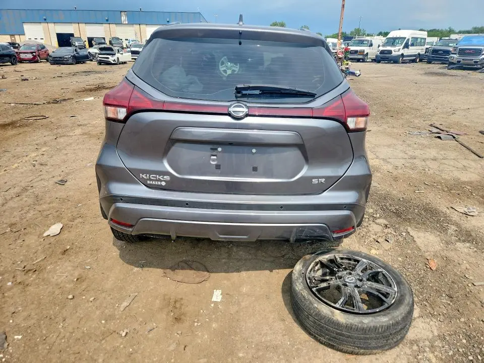 2023 NISSAN KICKS SR  