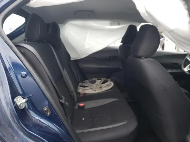 2019 NISSAN KICKS S  