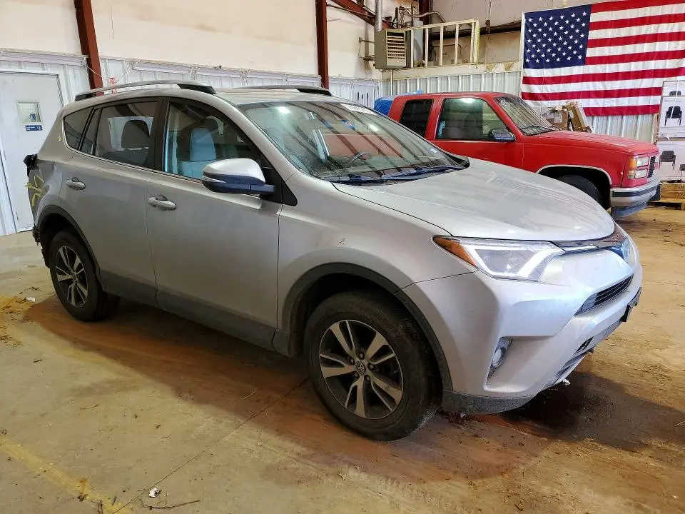 2018 TOYOTA RAV4   
