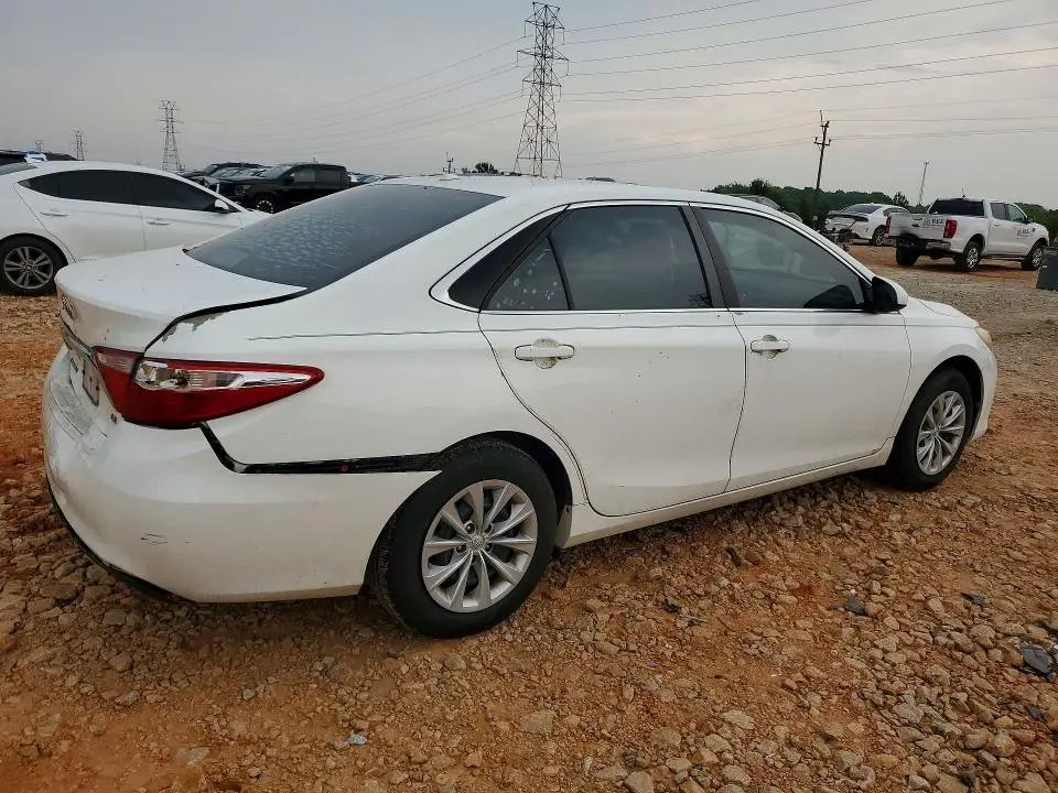 2016 TOYOTA CAMRY LE  