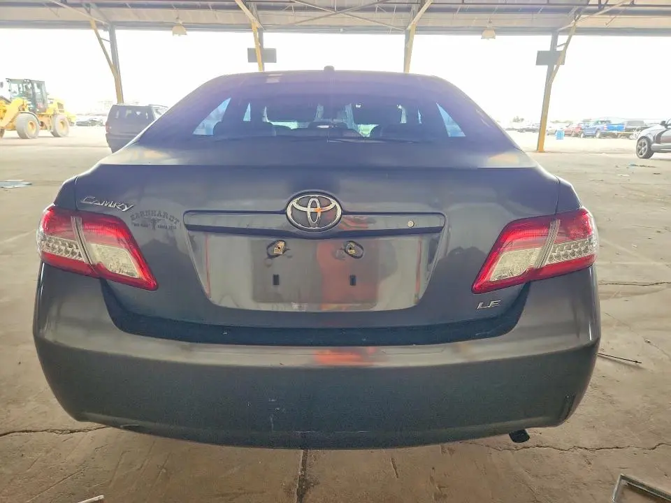 2011 TOYOTA CAMRY LE  