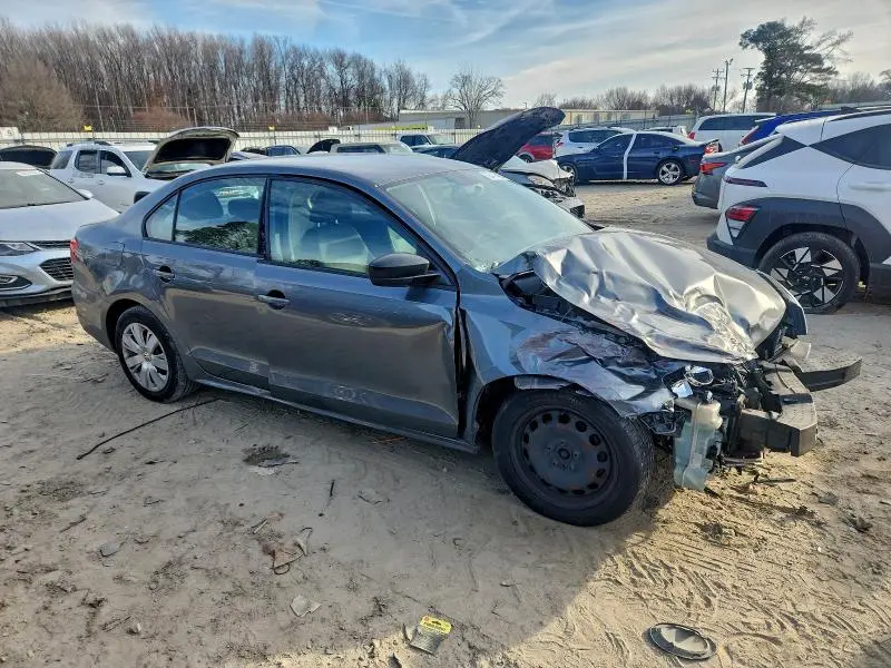 2013 VOLKSWAGEN JETTA BASE  