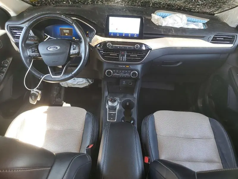 2022 FORD ESCAPE TITANIUM  