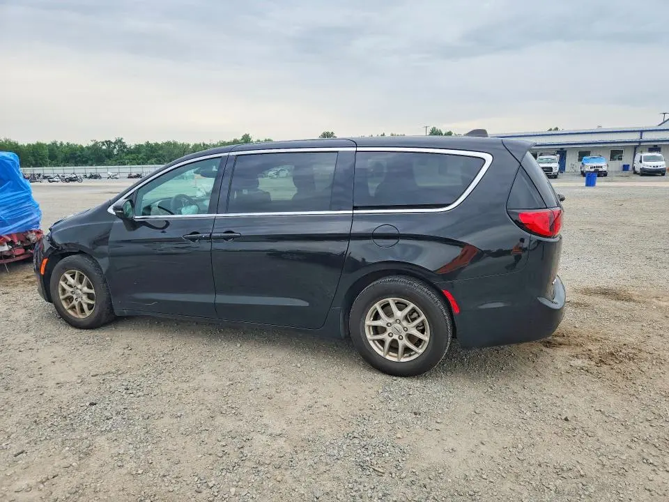 2025 CHRYSLER VOYAGER   