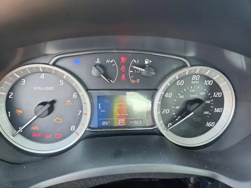 2015 NISSAN SENTRA SR  