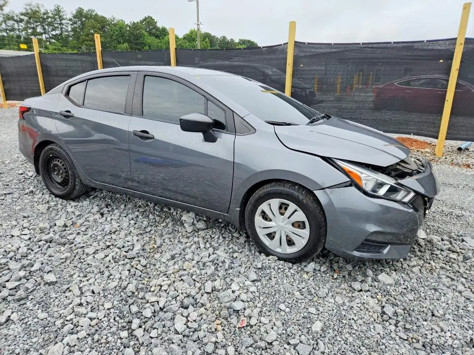 2021 NISSAN VERSA S  