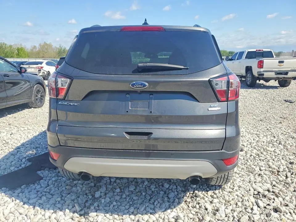 2018 FORD ESCAPE SE  
