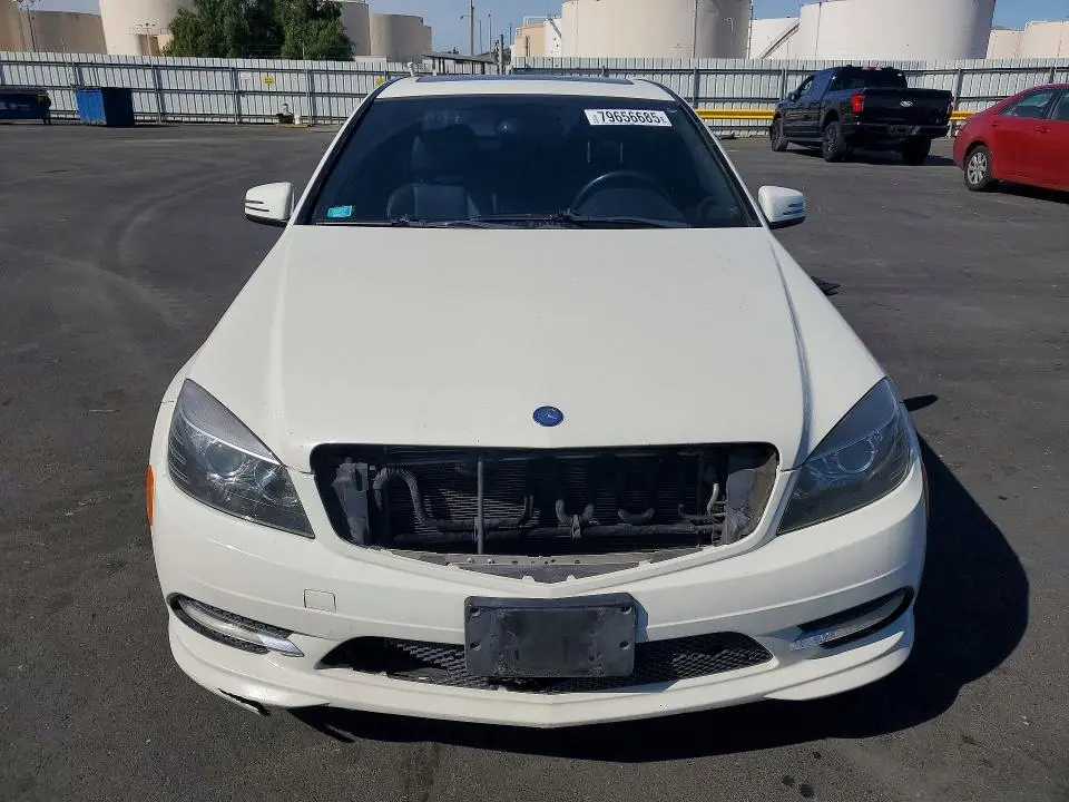 2011 MERCEDES-BENZ C 300  