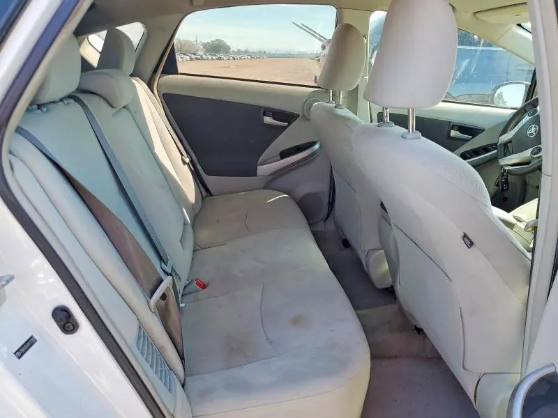 2010 TOYOTA PRIUS III  