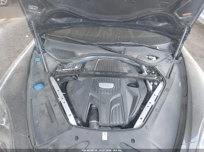 2018 PORSCHE PANAMERA 4