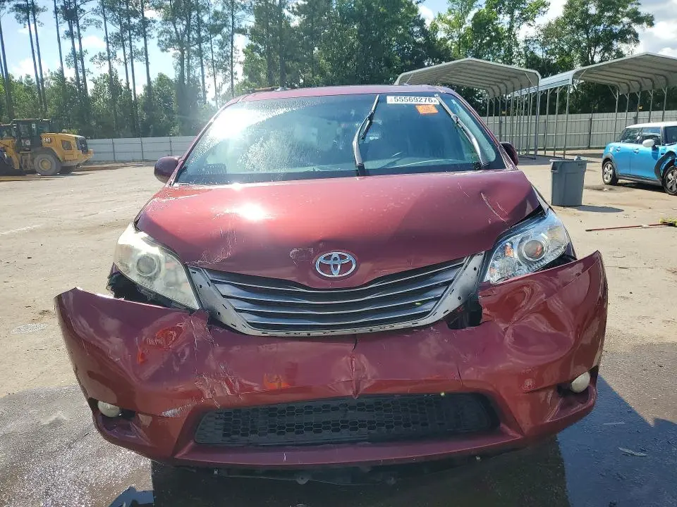 2017 TOYOTA SIENNA XLE PREMIUM 8-PASSENGER  