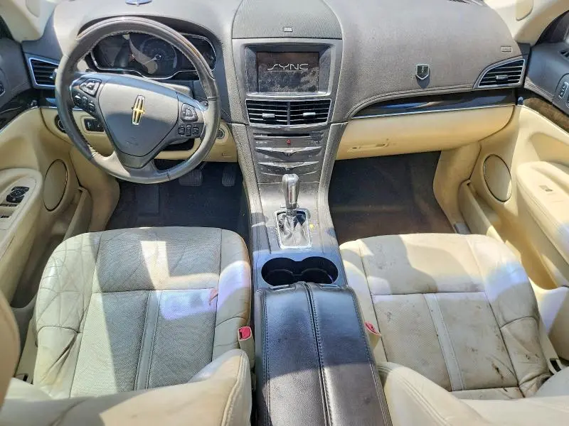 2014 LINCOLN MKT   