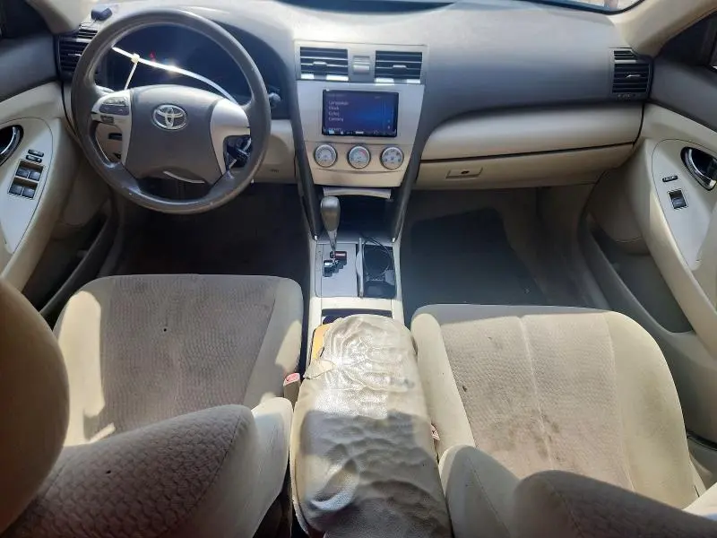 2010 TOYOTA CAMRY LE  
