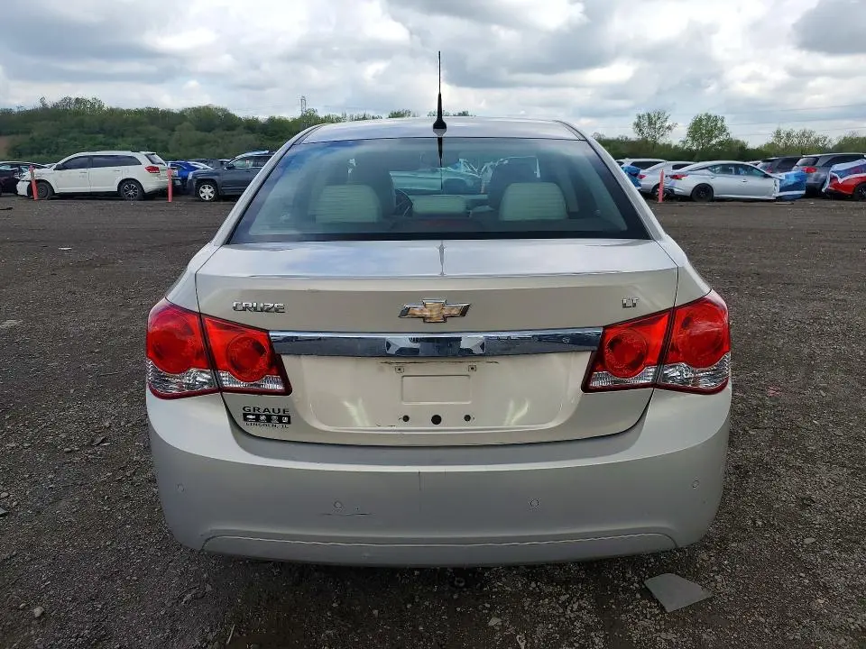 2011 CHEVROLET CRUZE LT  