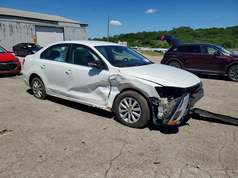 2013 VOLKSWAGEN JETTA   
