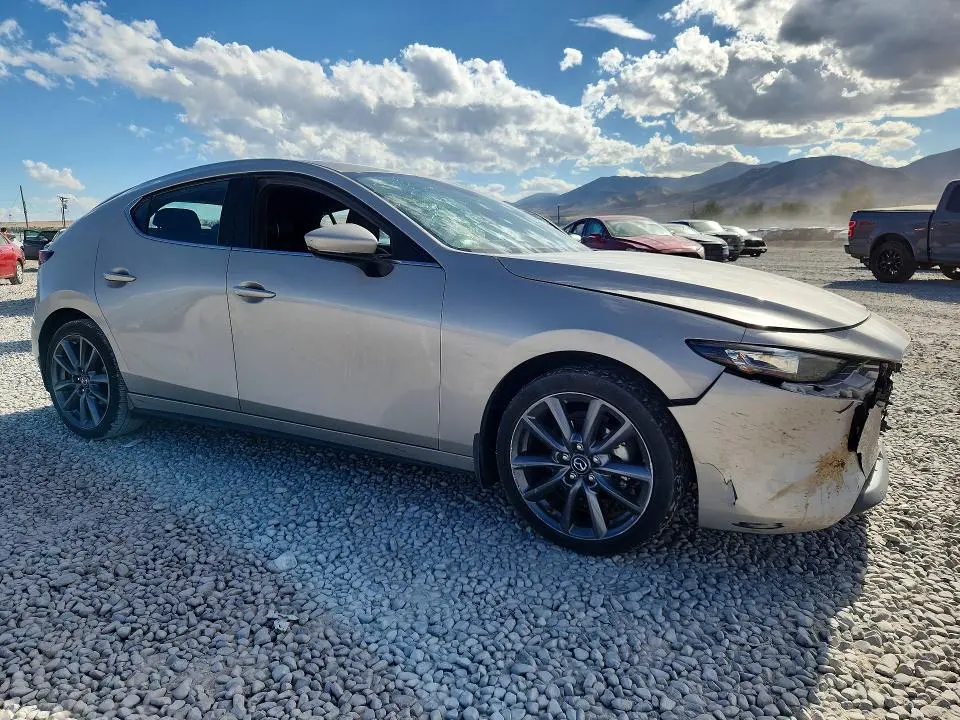 2022 MAZDA 3 PREFERRED  