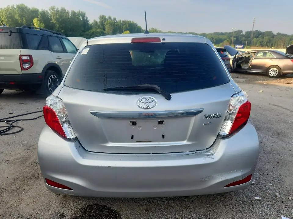 2012 TOYOTA YARIS 5-DOOR LE  
