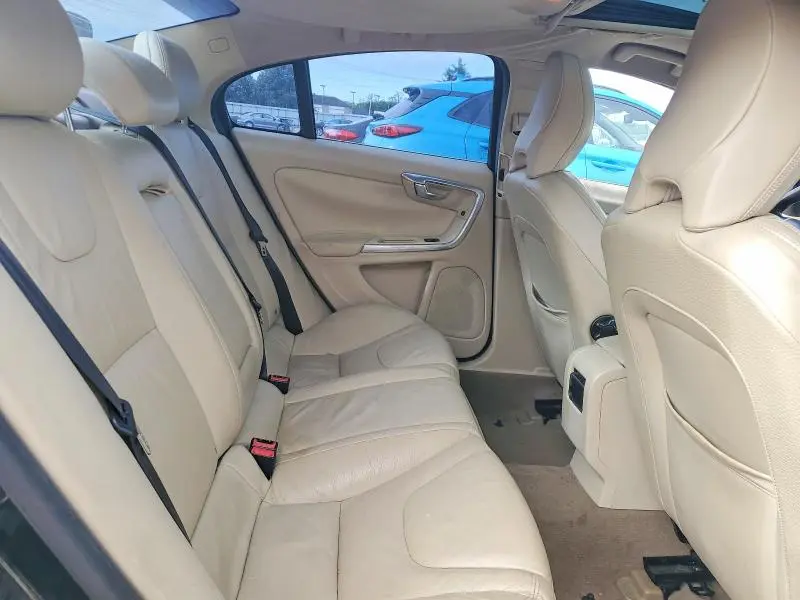 2014 VOLVO S60 T5  