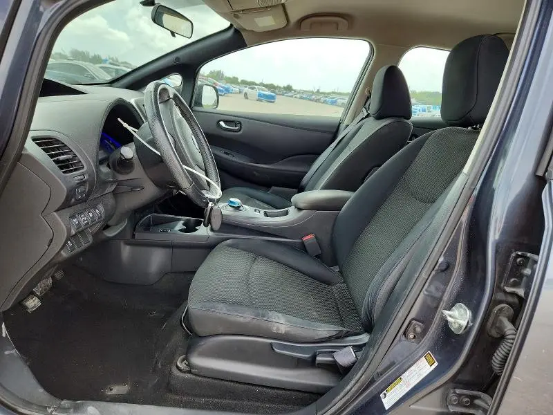 2013 NISSAN LEAF S  