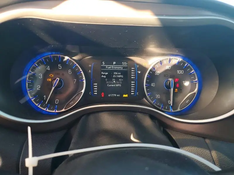 2023 CHRYSLER VOYAGER LX  