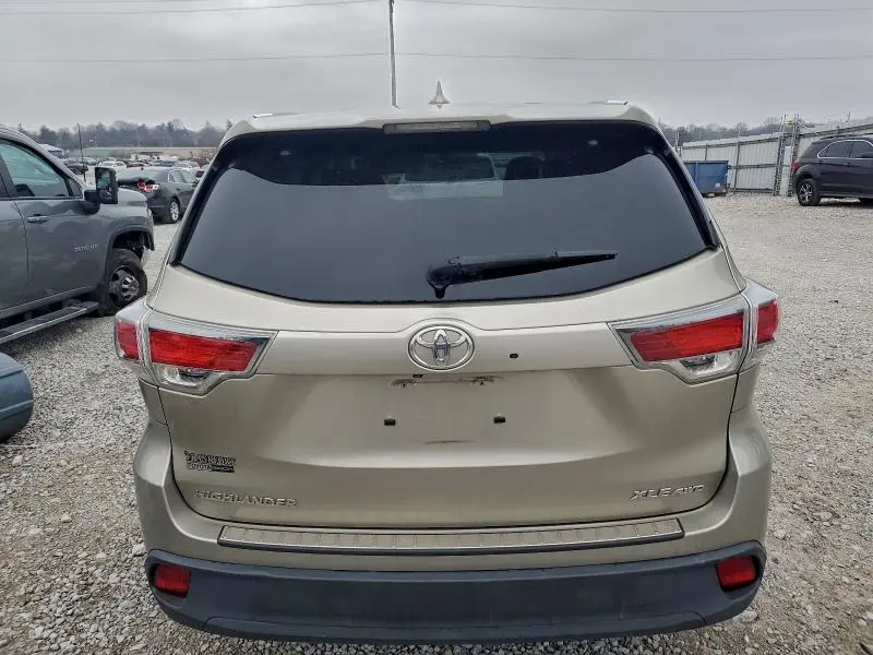 2015 TOYOTA HIGHLANDER XLE  