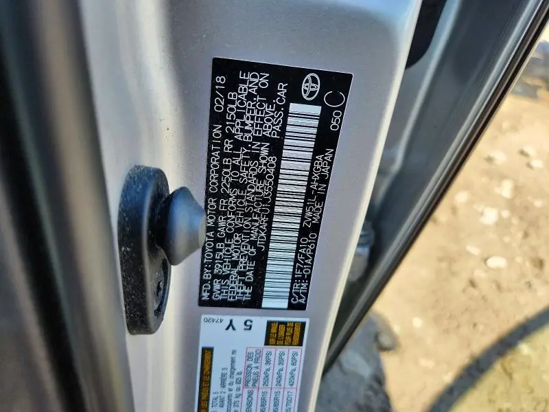 2018 TOYOTA PRIUS THREE  