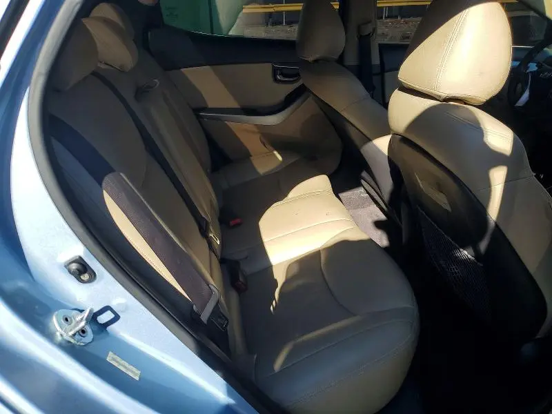 2011 HYUNDAI ELENTRA   
