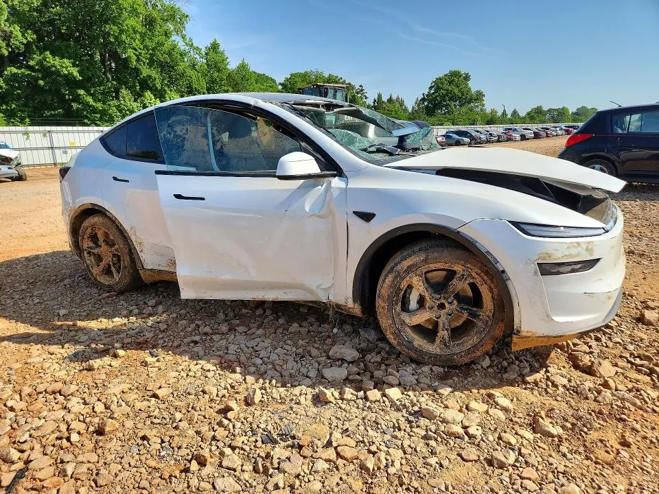 2026 TESLA MODEL Y   